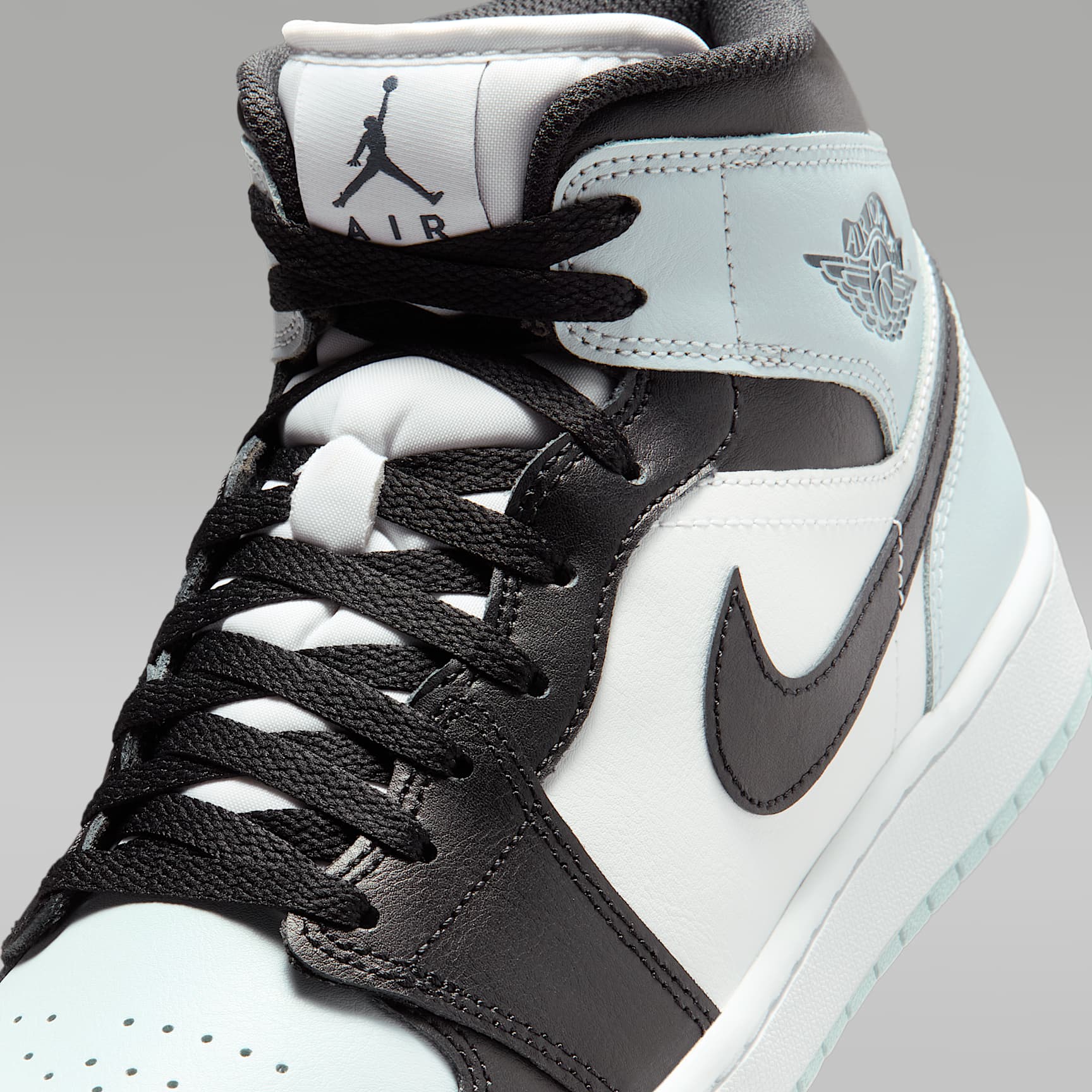 Air Jordan 1 Mid Herrenschuh – Schwarz/Aura/Weiß/Squadron Blue