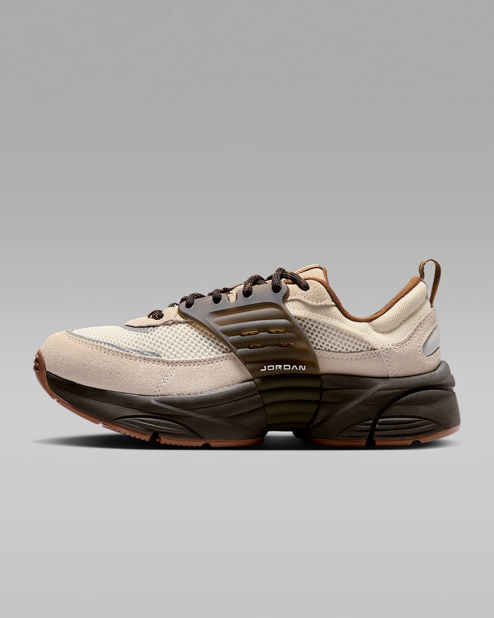 Jordan Trunner O/S Damenschuhe – Soft Pearl/Shadow Brown/Reflective Silver/Light British Tan