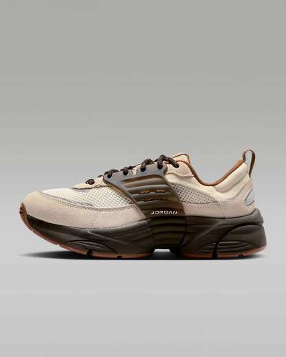 Jordan Trunner O/S Damenschuhe – Soft Pearl/Shadow Brown/Reflective Silver/Light British Tan