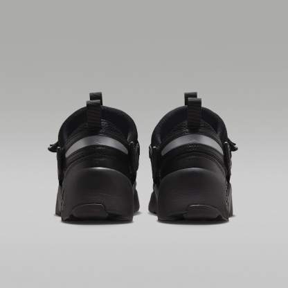 Jordan Trunner LX Schuh (Damen) – Schwarz/Schwarz/Schwarz
