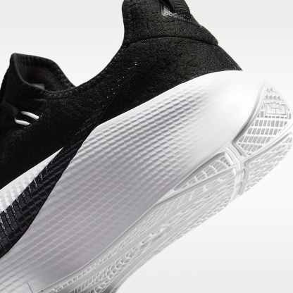 LeBron TR 1 Workout-Schuh (Herren) – Schwarz/Weiß/Schwarz