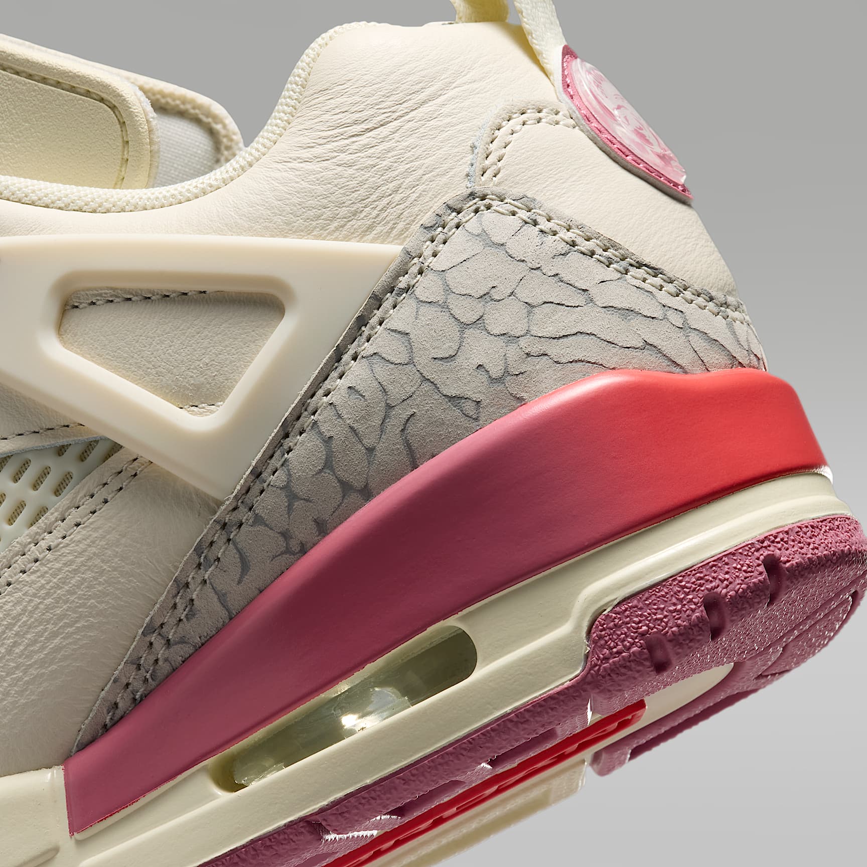 Jordan Spizike Low Schuh (Damen) – Pale Ivory/Track Red/Coconut Milk/Desert Berry