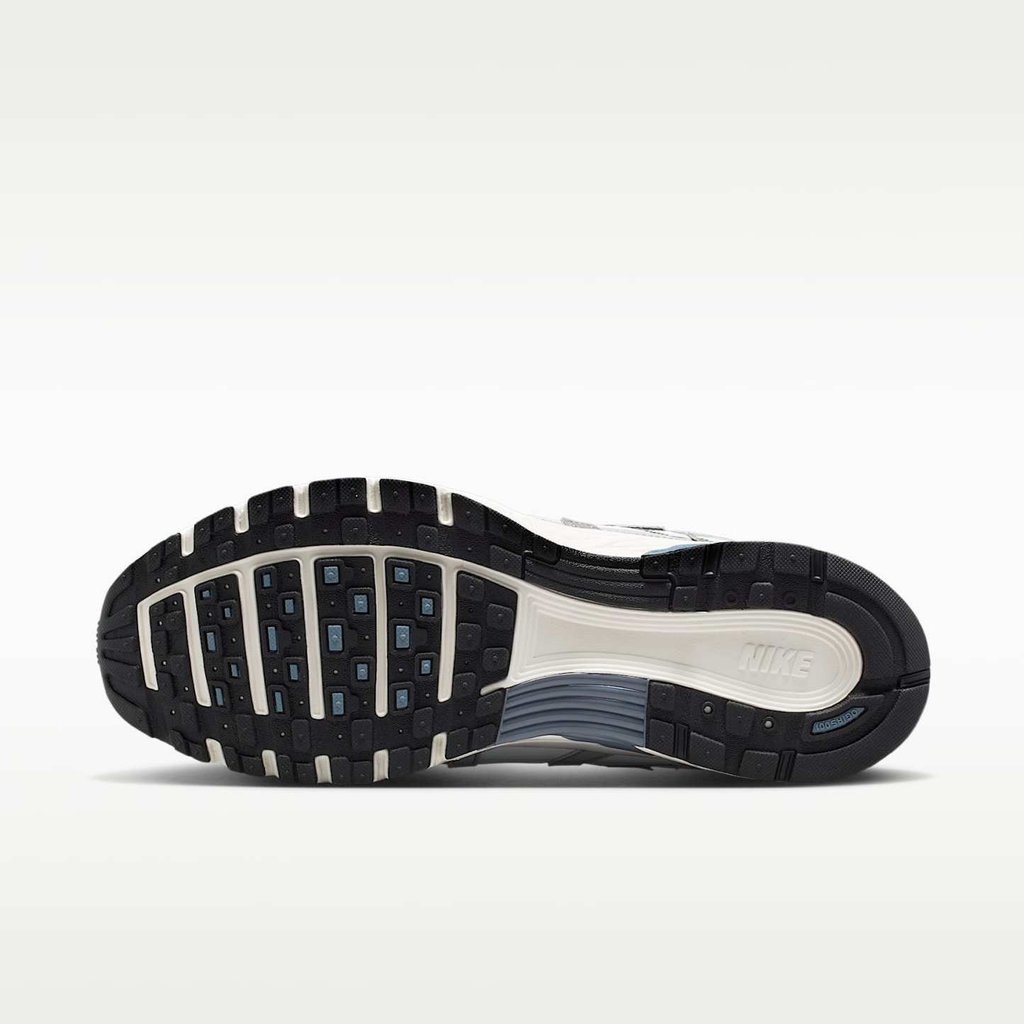 Nike P-6000 Schuh (Herren) – Light Smoke Grey/Smoke Grey/Photon Dust/Blue Graphite