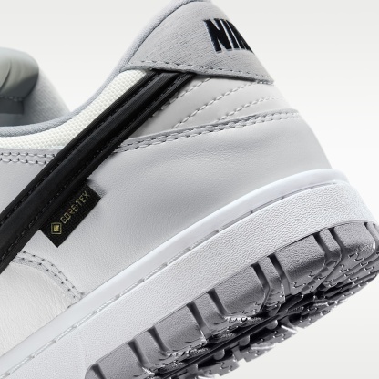 Nike Dunk Low GORE-TEX Herrenschuh – Summit White/Off White/Light Smoke Grey/Schwarz