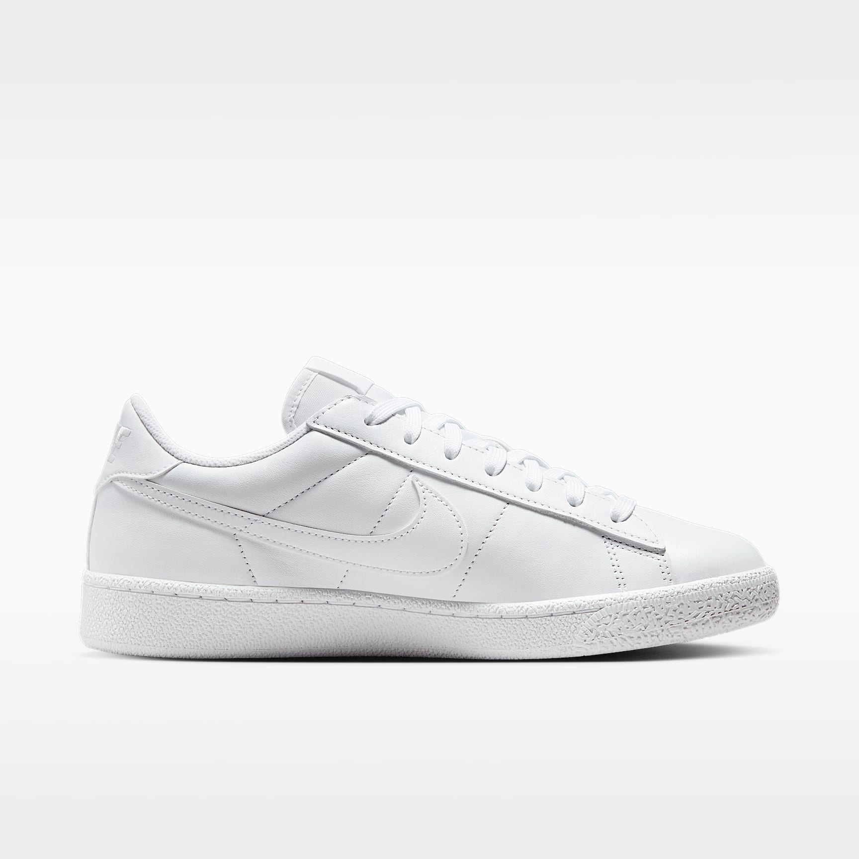 Nike Tennis Classic Damenschuh – Weiß/Weiß