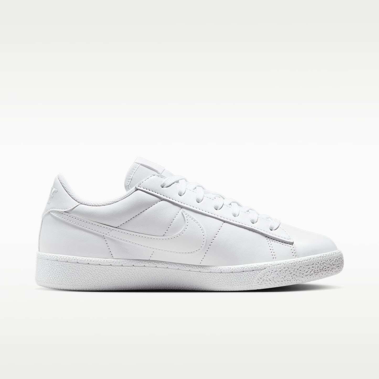 Nike Tennis Classic Damenschuh – Weiß/Weiß