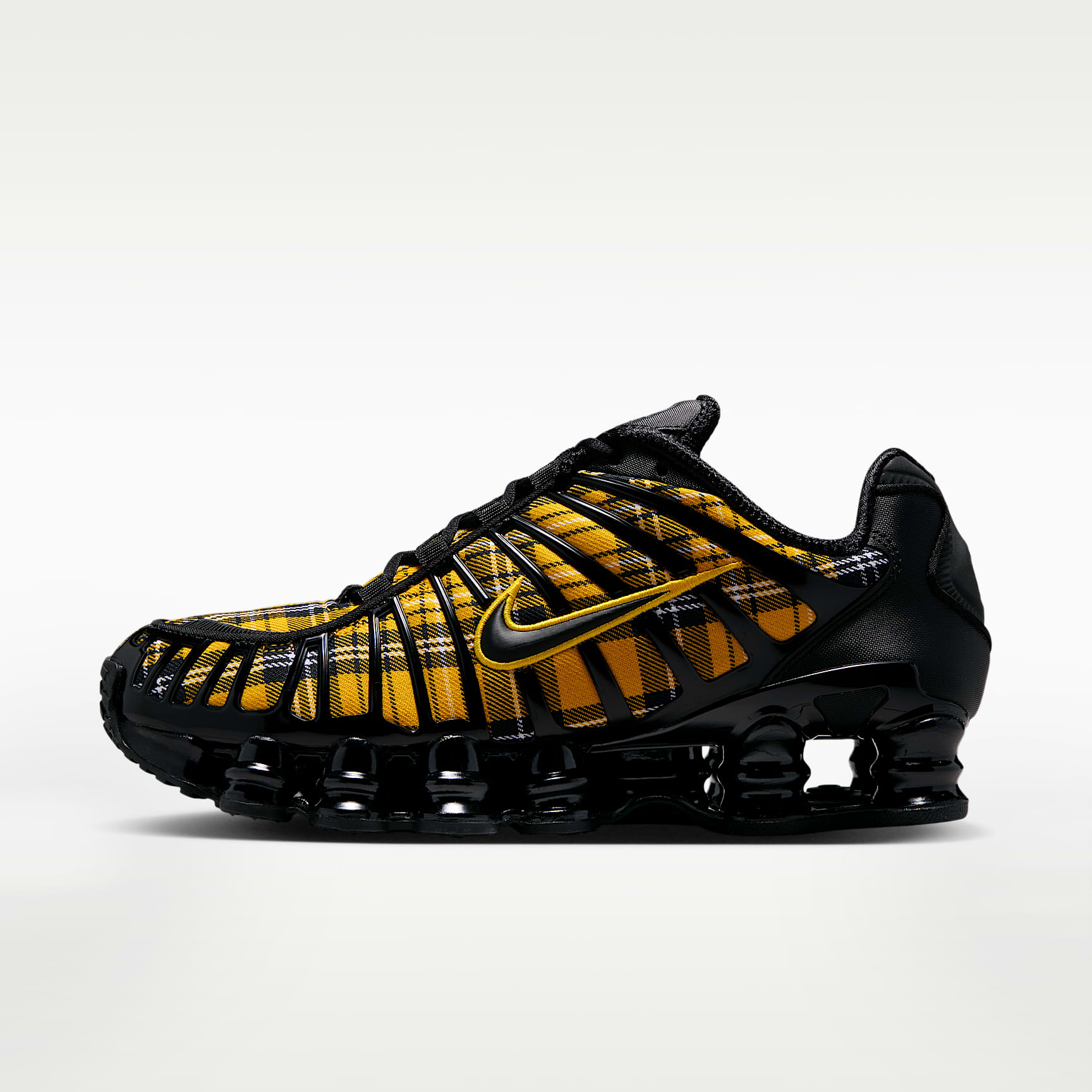Nike Shox TL Schuh (Damen) – Schwarz/Weiß/Yellow Ochre/Schwarz