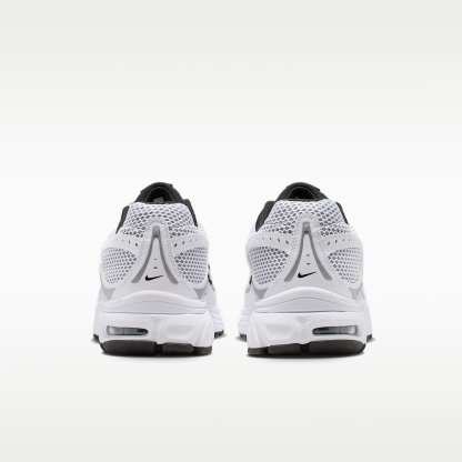 Nike Air Max Moto 2K Schuh (Herren) – Weiß/Schwarz/Wolf Grey/Metallic Silver