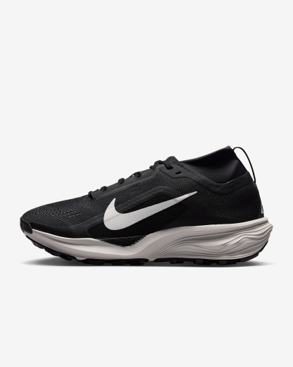 ACG Pegasus Trail GORE-TEX wasserfester Traillaufschuh (Damen) – Schwarz/Light Orewood Brown/Anthracite/Summit White