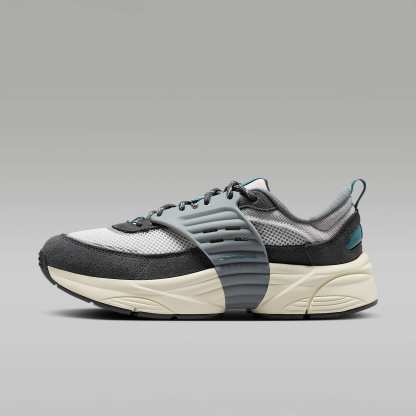 Jordan Trunner O/S Schuhe (Herren) – Photon Dust/Anthracite/Cool Grey/Ash Green