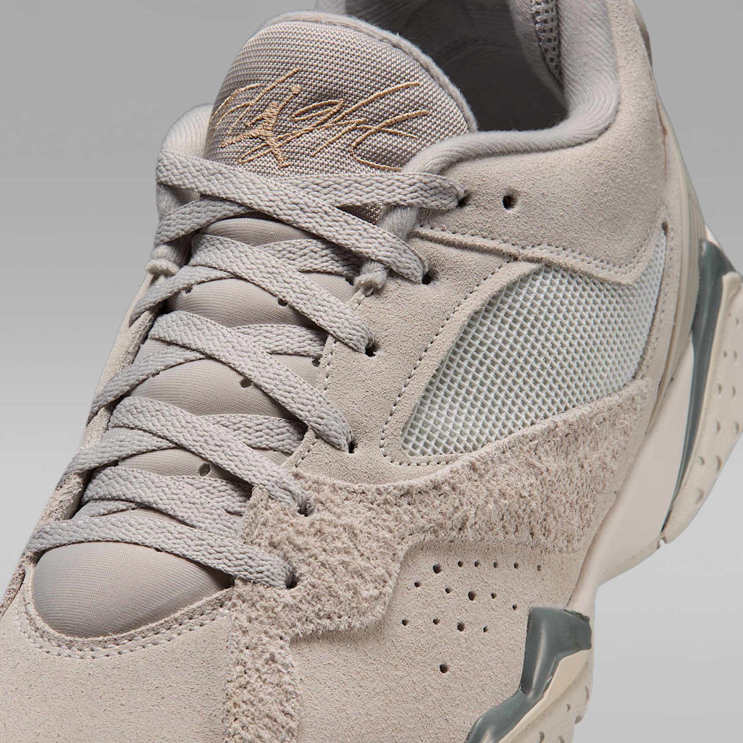 Air Jordan MVP 92 Schuh (Herren) – Swan/Light Iron Ore/Phantom/Legend Medium Brown