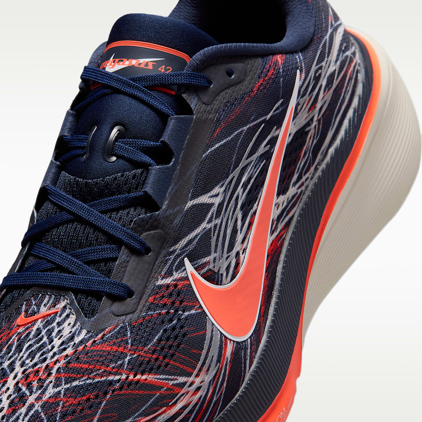 Nike Pegasus 42 Straßenlaufschuh (Herren) – Obsidian/Light Bone/Bright Crimson/Dynamic Yellow