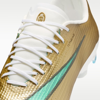 Nike Mercurial Superfly 11 Pro „Kylian Mbappé“ Low-Top-Fußballschuh für normalen Rasen – Metallic Gold/Green Glow