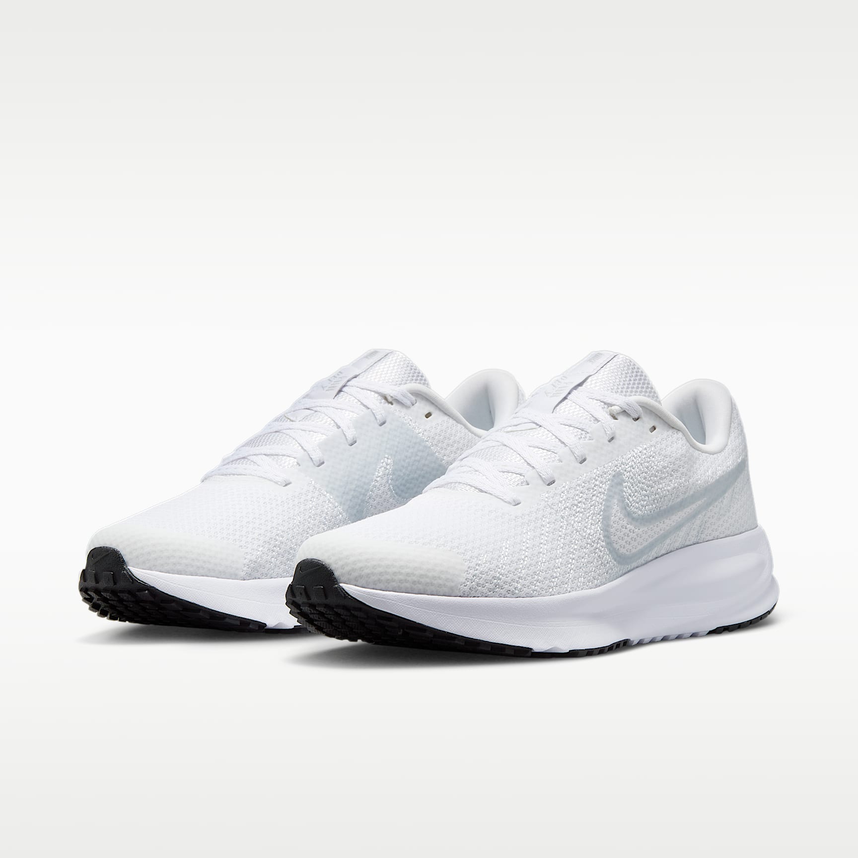 Nike Run Defy Straßenlaufschuh (Damen) – Weiß/Schwarz/Pure Platinum