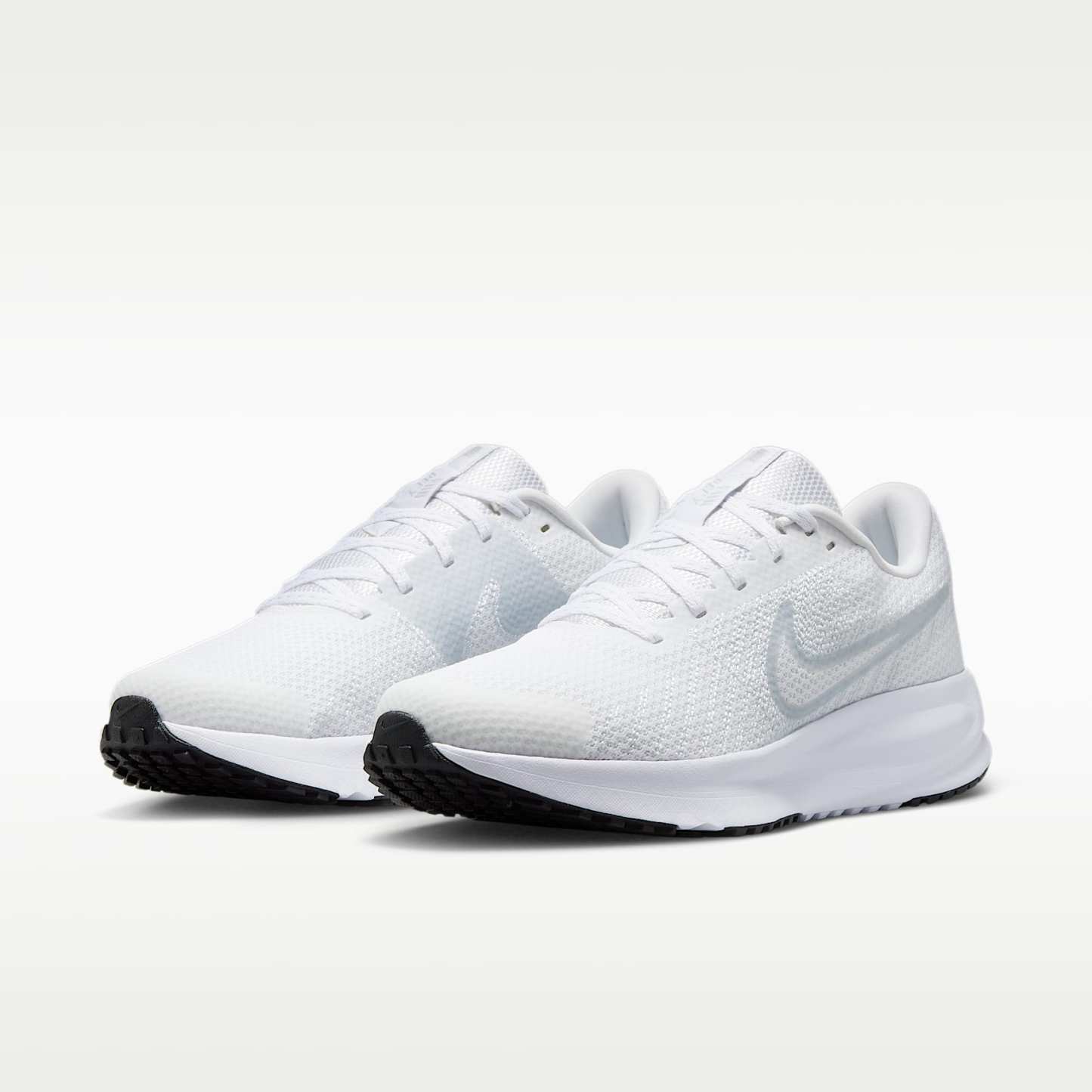 Nike Run Defy Straßenlaufschuh (Damen) – Weiß/Schwarz/Pure Platinum