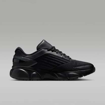 Jordan Trunner Flow Schuhe (Herren) – Schwarz/Dark Smoke Grey