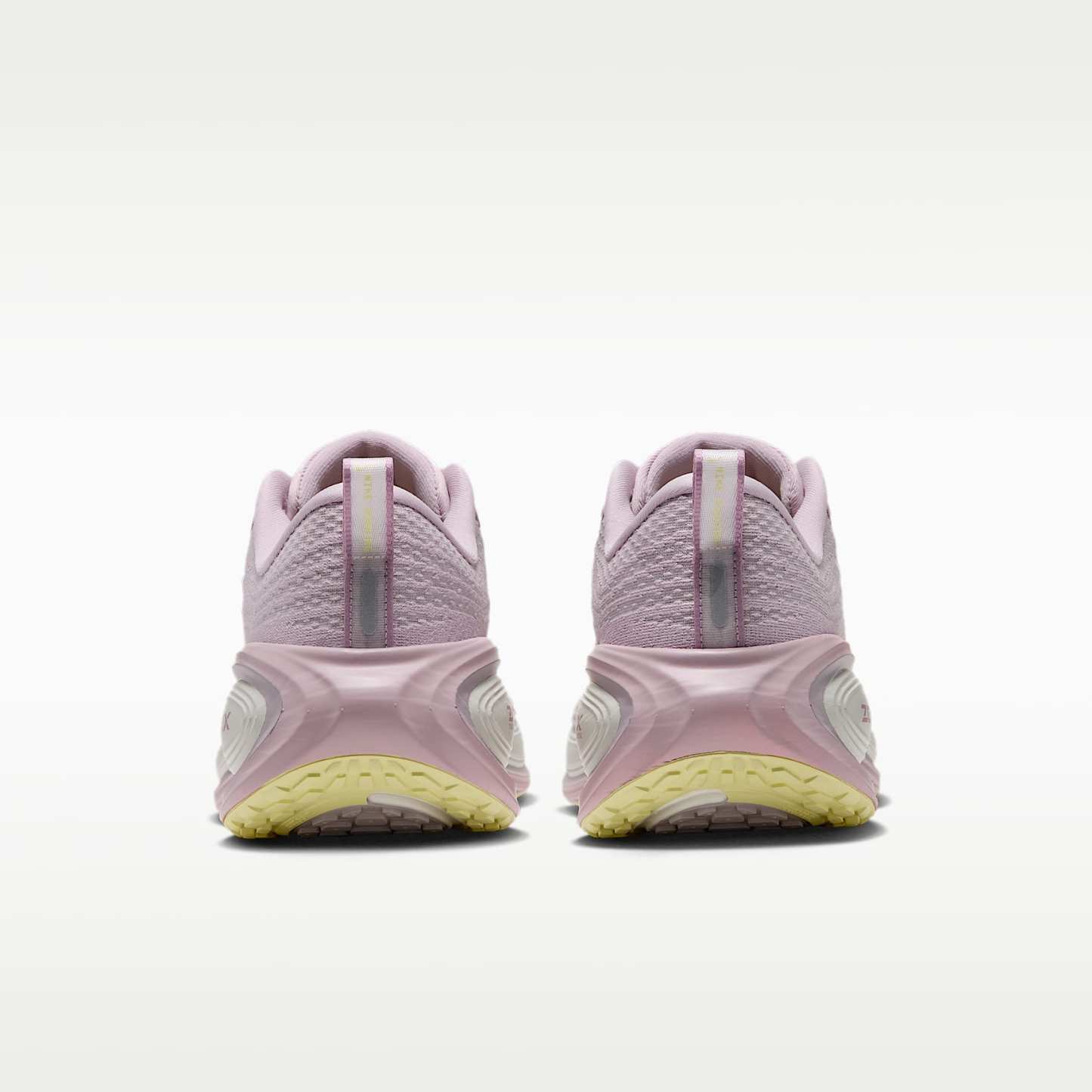 Nike Vomero Plus Straßenlaufschuh (Damen) – Particle Rose/Silver Lilac/Light Bone/Sail