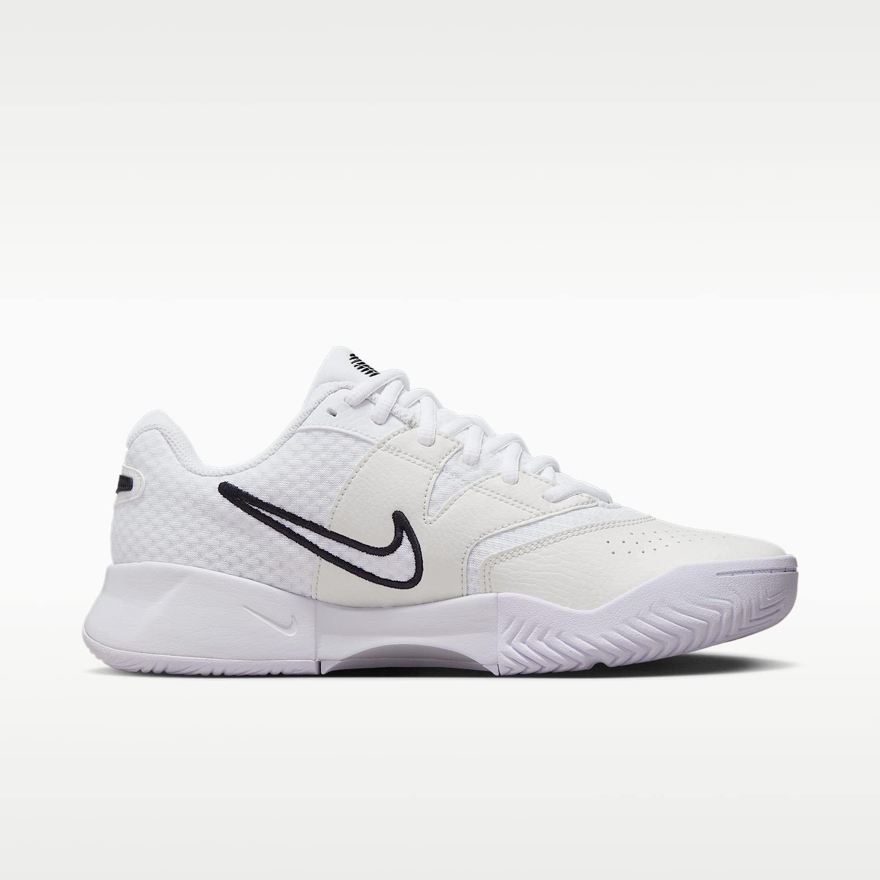 NikeCourt Lite 4 Tennisschuh für Hartplätze (Damen) – Weiß/Summit White/Schwarz