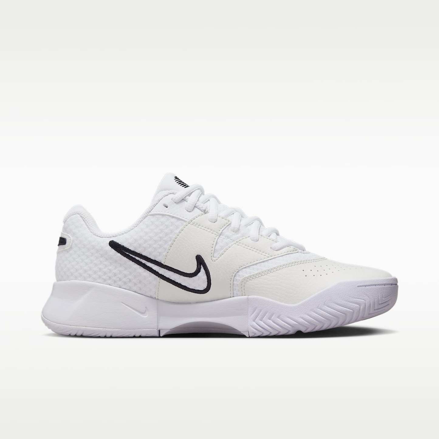 NikeCourt Lite 4 Tennisschuh für Hartplätze (Damen) – Weiß/Summit White/Schwarz