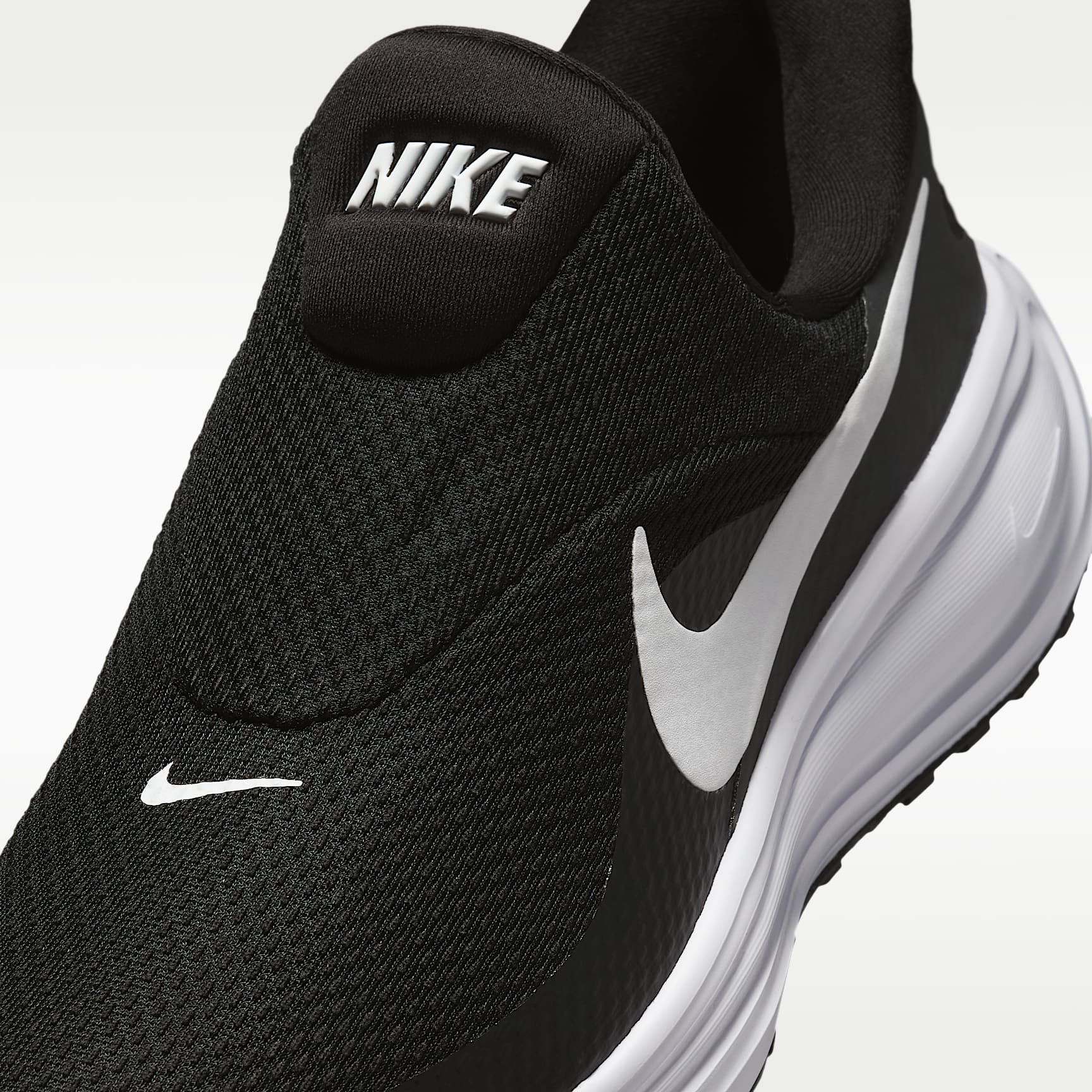 Nike Revolution 8 EasyOn Straßenlaufschuh (Damen) – Schwarz/Anthracite/Wolf Grey/Weiß