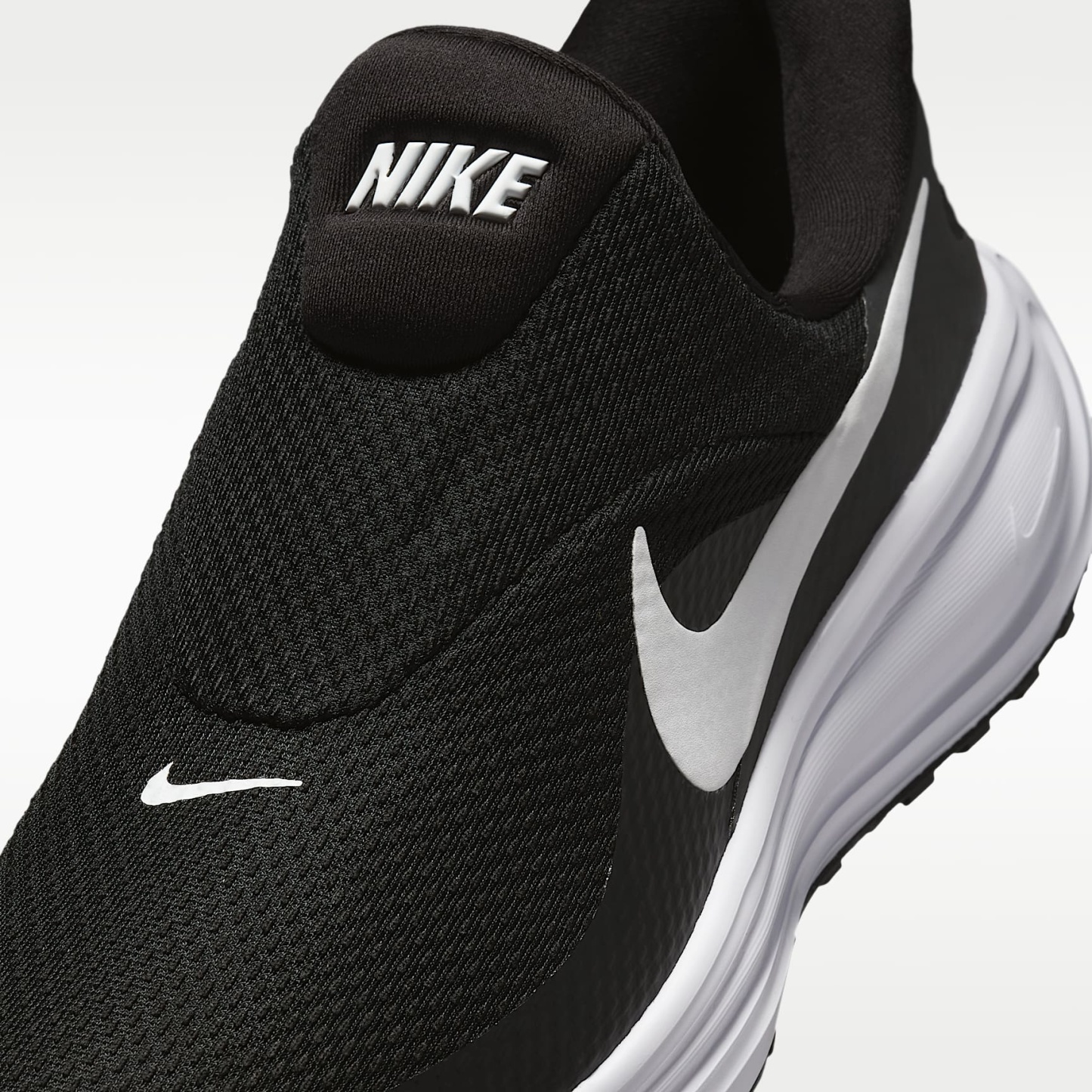 Nike Revolution 8 EasyOn Straßenlaufschuh (Damen) – Schwarz/Anthracite/Wolf Grey/Weiß