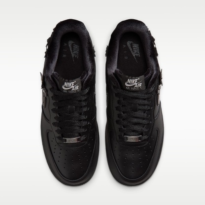Nike Air Force 1 '07 "Florette" Schuh (Damen) – Schwarz/Off Noir/Metallic Silver/Schwarz