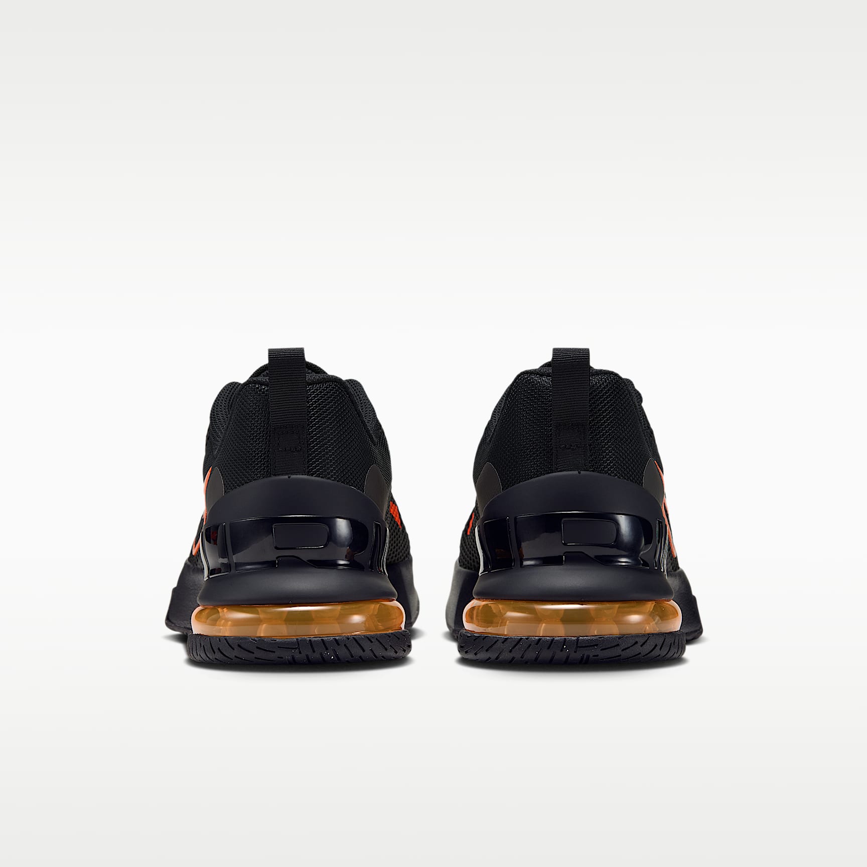 Nike Air Max Alpha Trainer 6 Workout-Schuh (Herren) – Off Noir/Medium Ash/Cream II/Total Orange