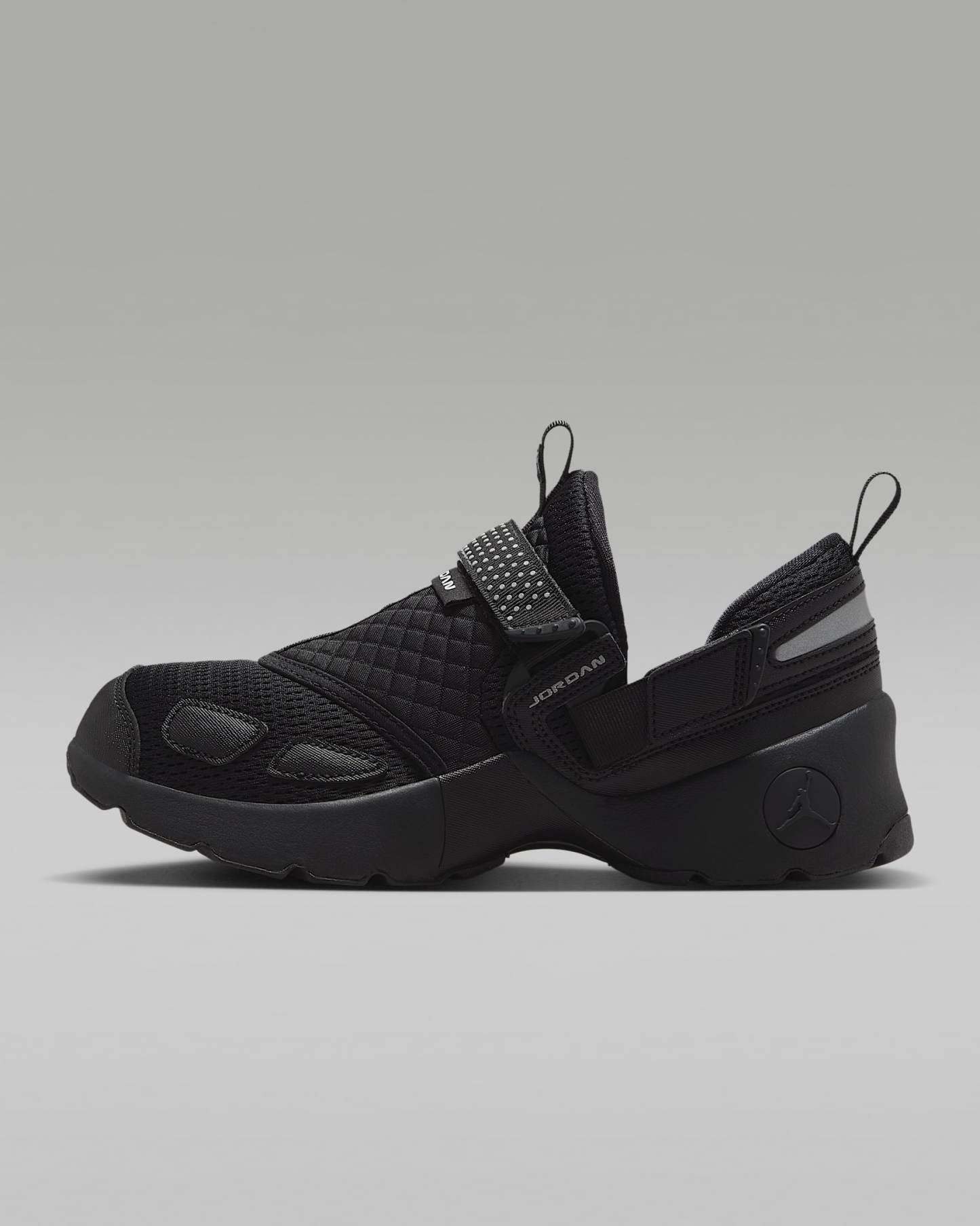 Jordan Trunner LX Schuh (Damen) – Schwarz/Schwarz/Schwarz