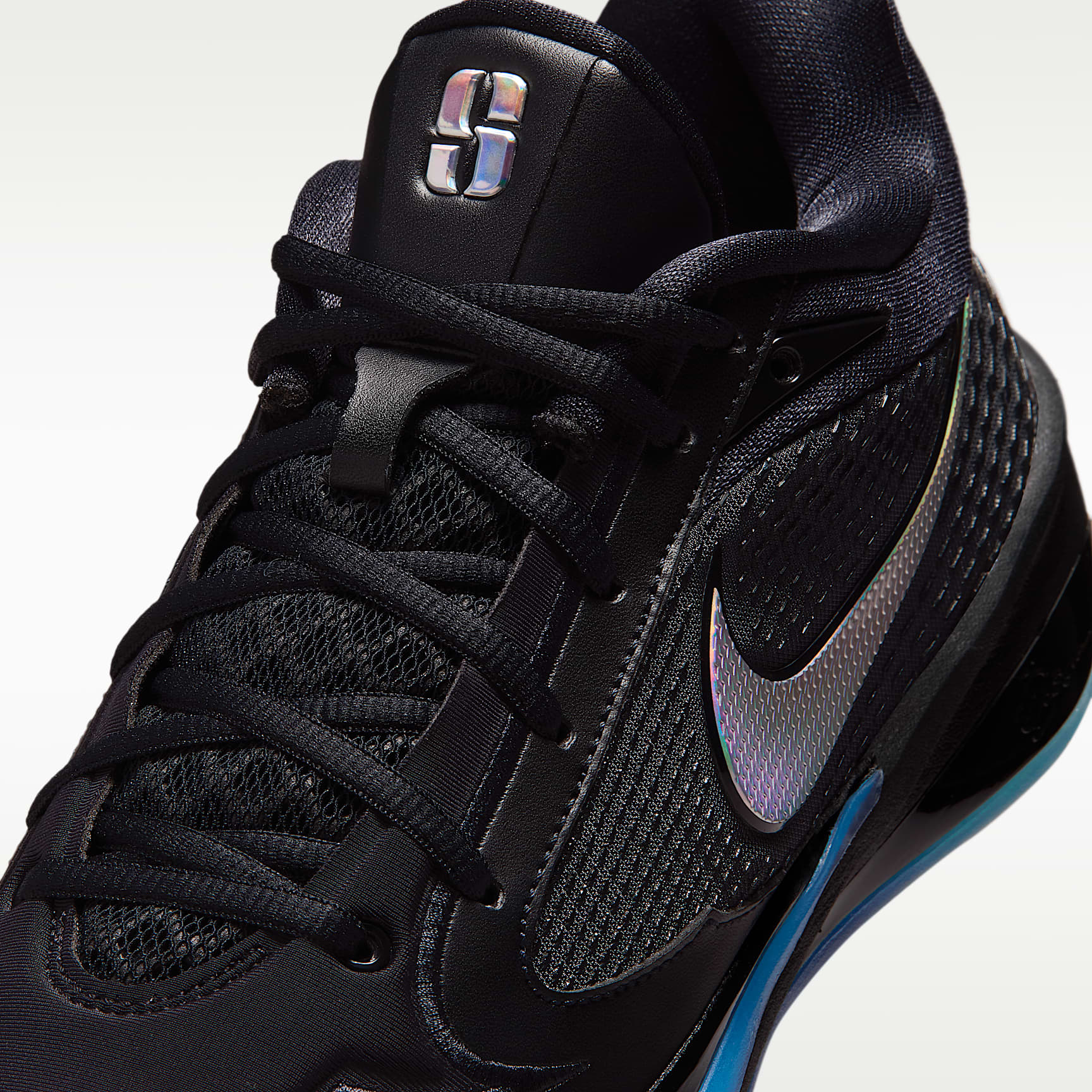 Sabrina 4 Basketballschuh – Schwarz/Blue Glow/Light Aqua/Multi-Color
