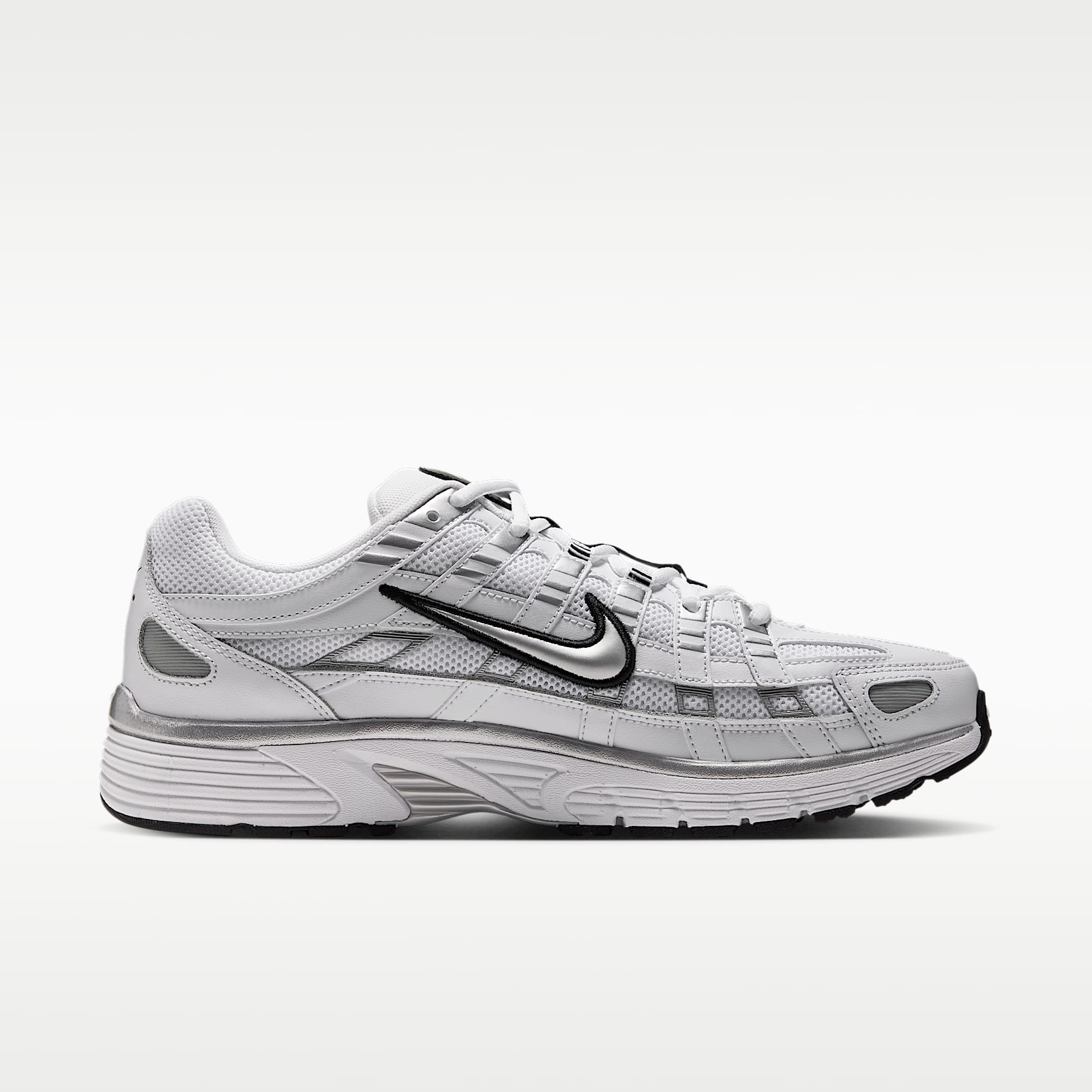 Nike P-6000 Schuh – Weiß/Schwarz/Metallic Silver