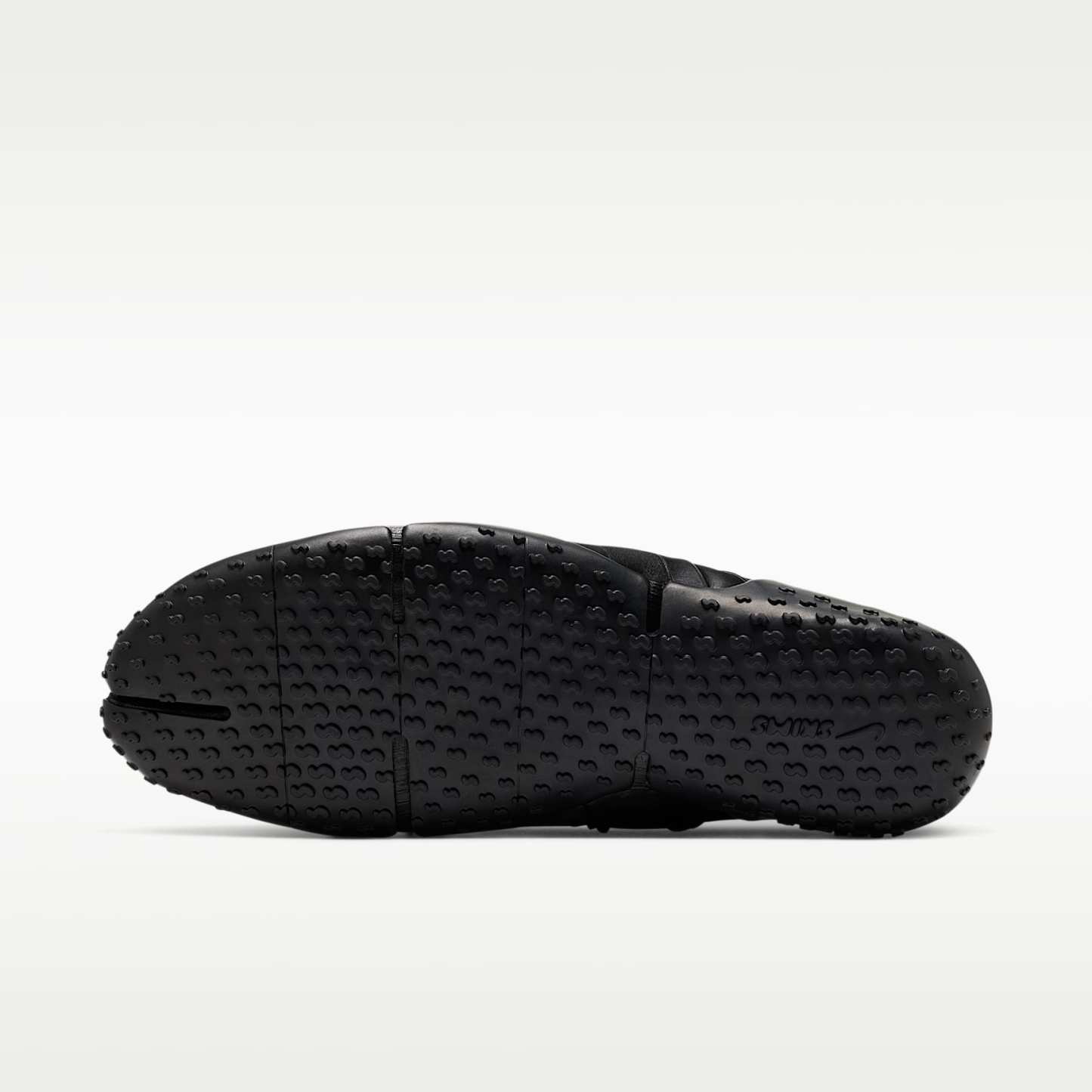 NikeSKIMS Rift Satin Schuh (Damen) – Schwarz/Schwarz/Schwarz