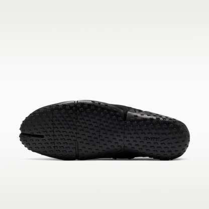 NikeSKIMS Rift Satin Schuh (Damen) – Schwarz/Schwarz/Schwarz