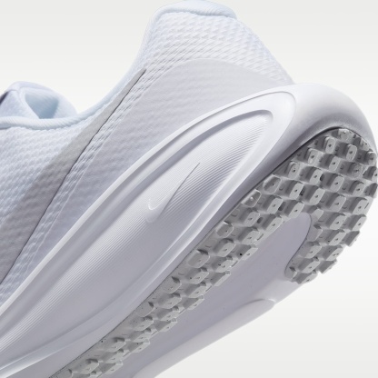 Nike Revolution 8 Straßenlaufschuh (Damen) – Weiß/Pure Platinum