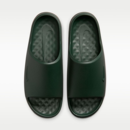 Nike Calm 2.0 Slides (Herren) – Fir/Gum Medium Brown