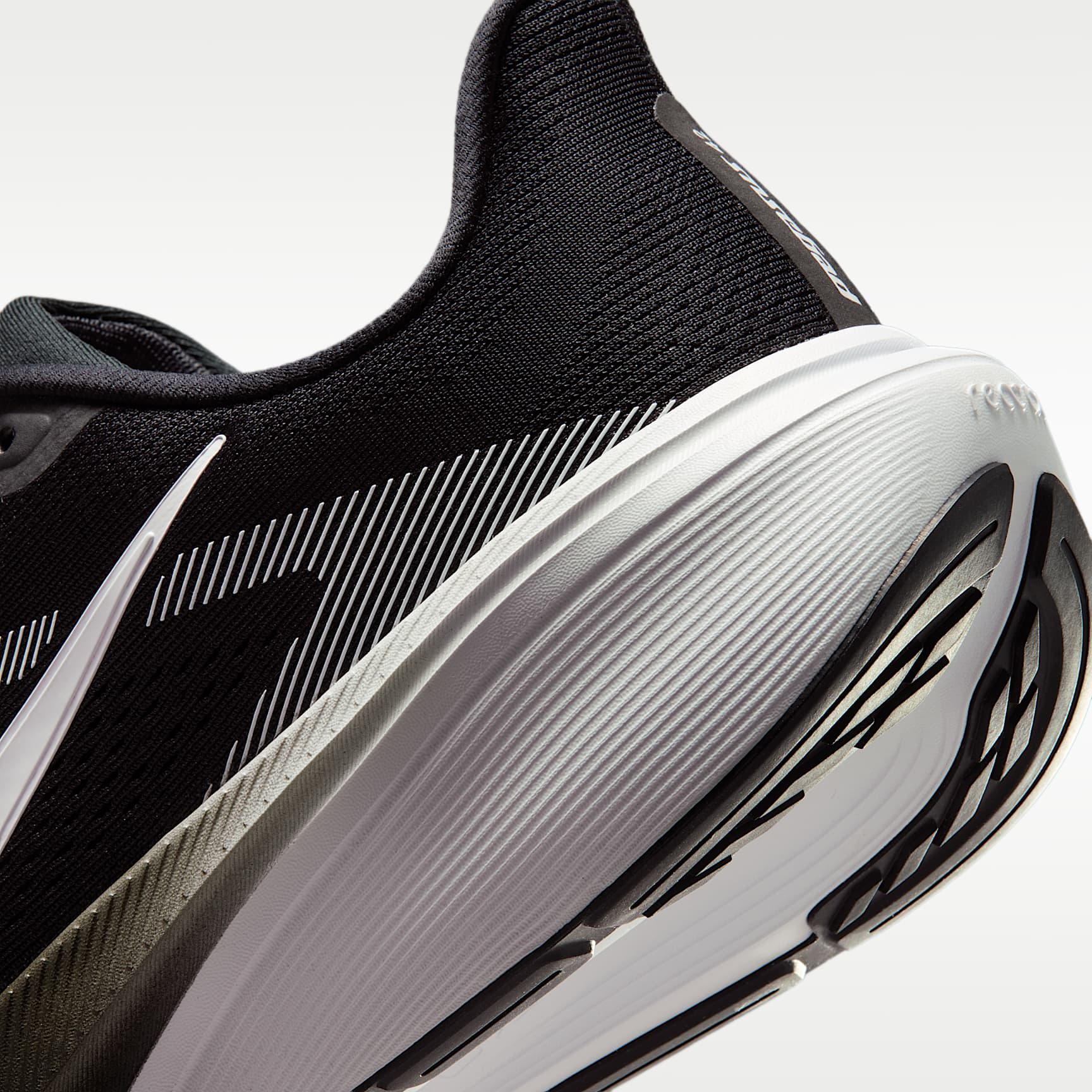 Nike Pegasus 42 Straßenlaufschuh (Herren) – Schwarz/Photon Dust/Weiß