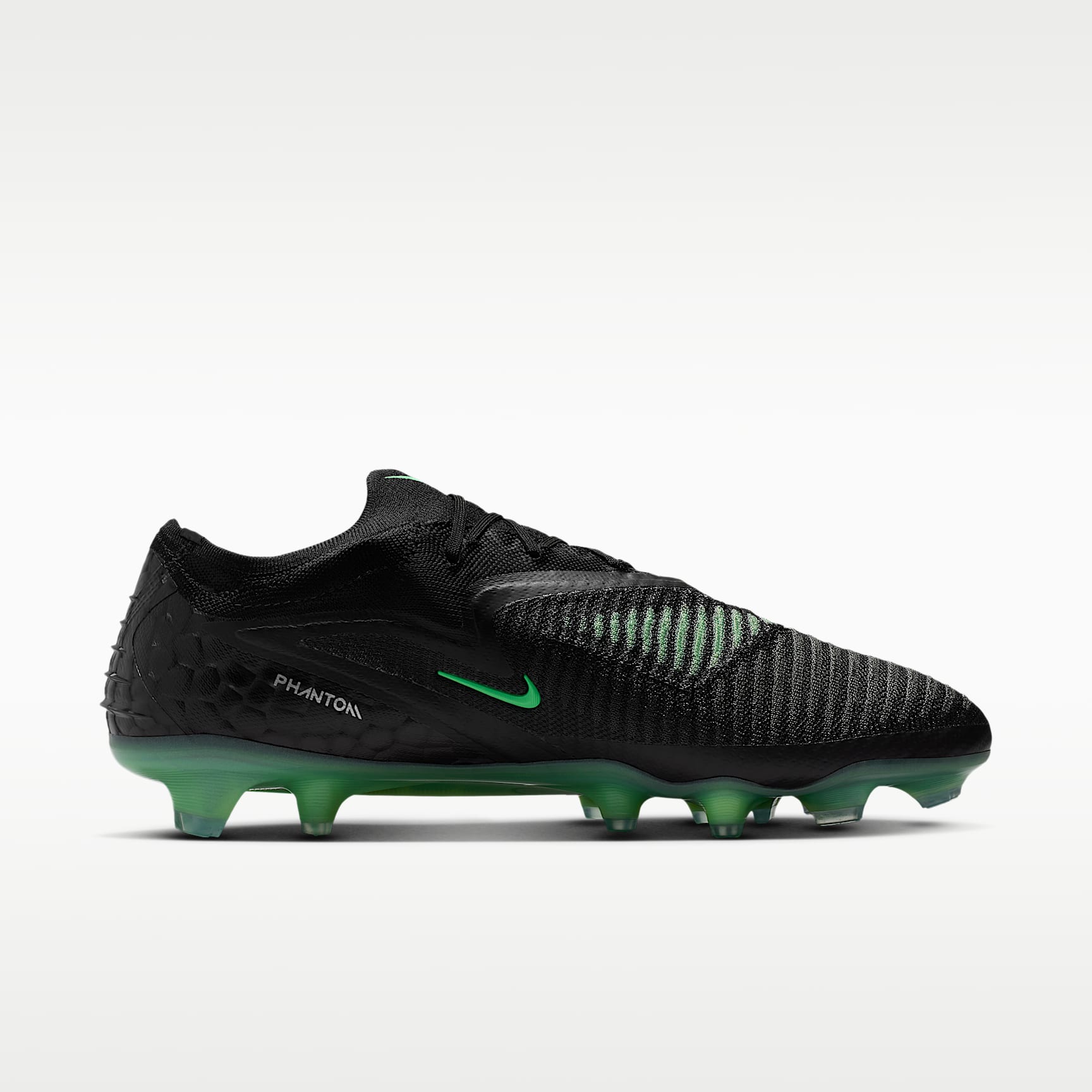 Nike Phantom 6 Low Elite Fußballschuh für normalen Rasen – Schwarz/Schwarz/Illusion Green