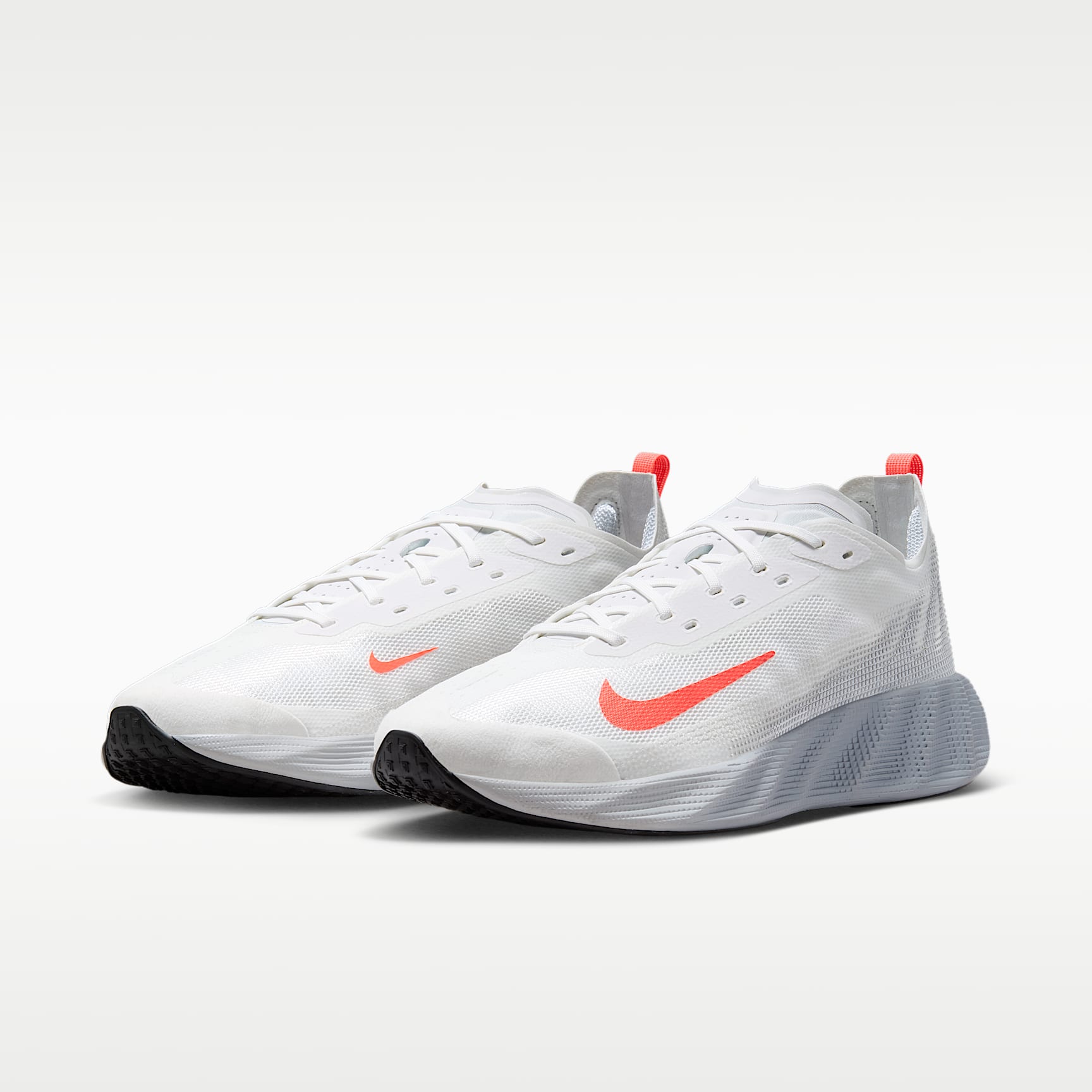 Nike Ava X Mesh Schuh (Herren) – Summit White/Wolf Grey/Schwarz/Infrared 23