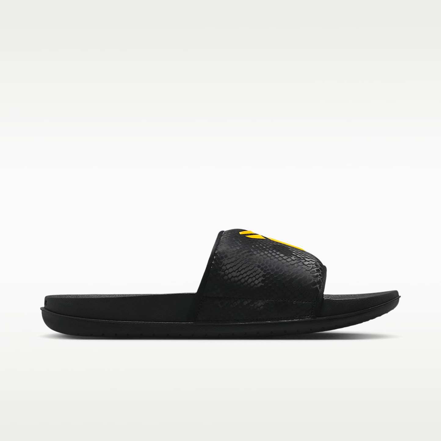Kobe Offcourt Herren-Slides – Schwarz/University Gold