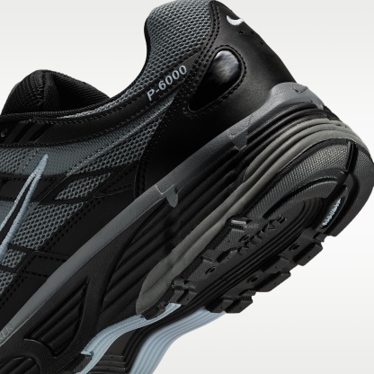 Nike P-6000 Tech Schuh für Herren – Schwarz/Cool Grey/Celestine Blue/Schwarz