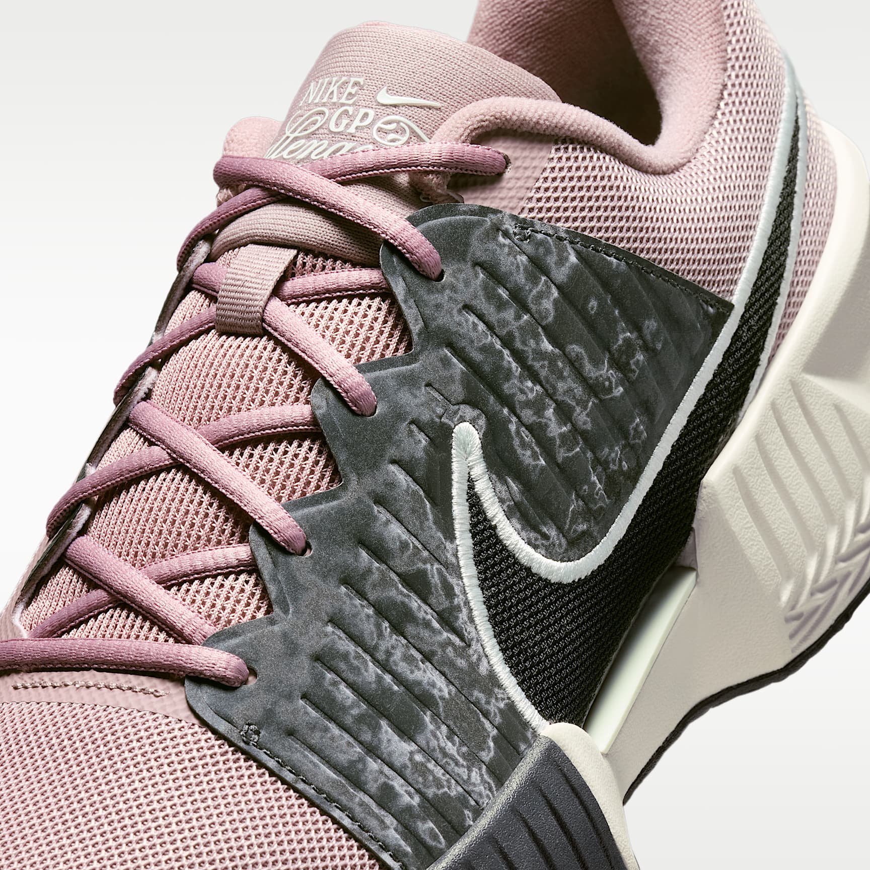Nike GP Challenge Pro PRM Tennisschuh für den Clay Court (Herren) – Light Violet Ore/Barely Green/Anthracite/Schwarz