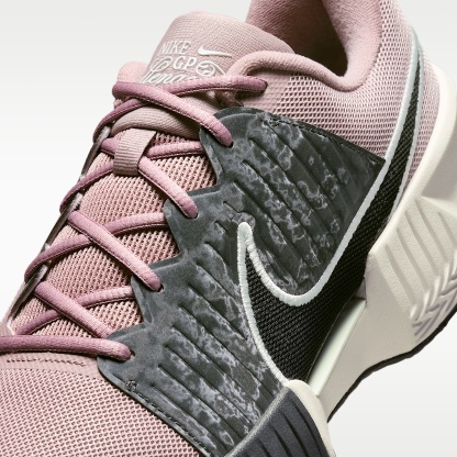 Nike GP Challenge Pro PRM Tennisschuh für den Clay Court (Herren) – Light Violet Ore/Barely Green/Anthracite/Schwarz