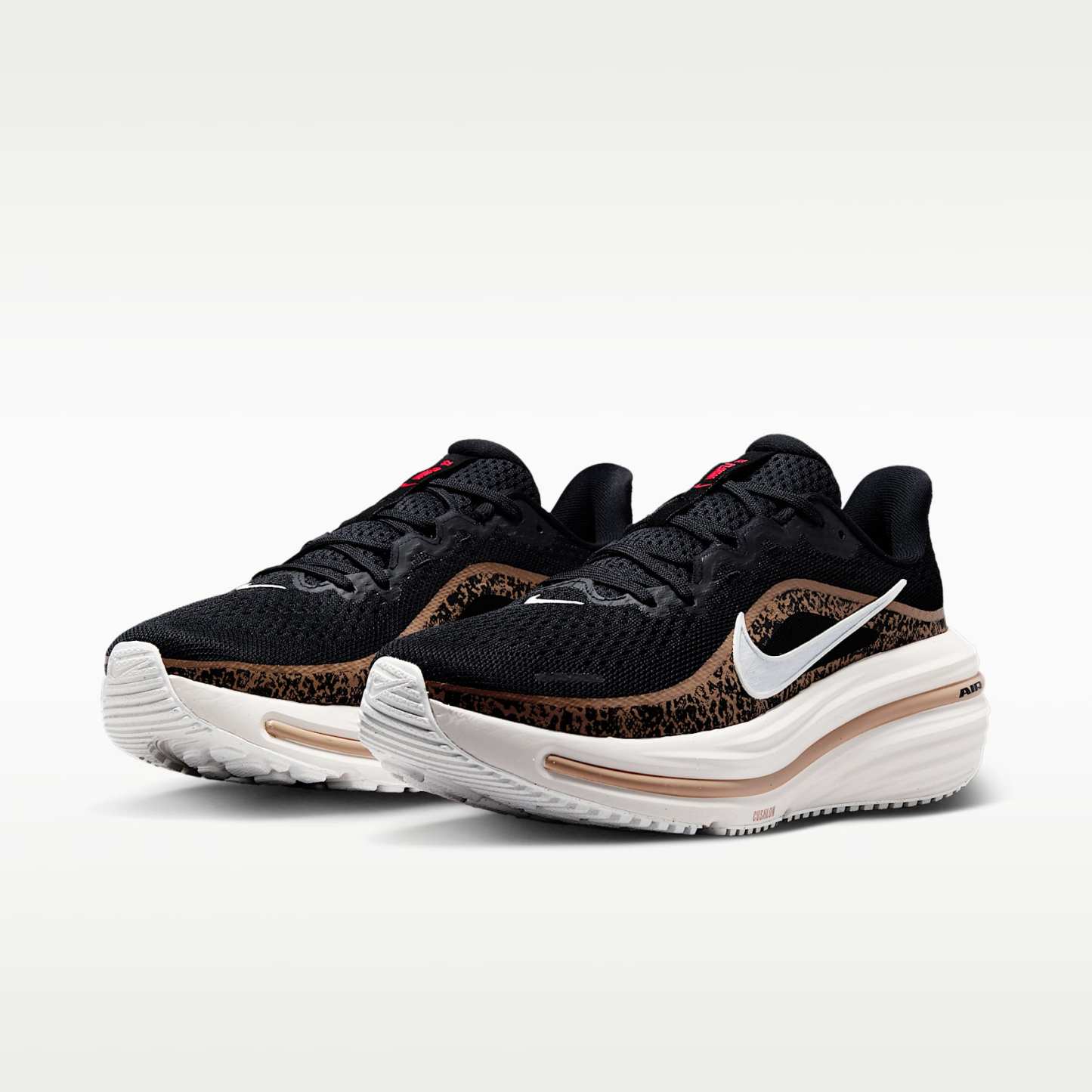 Nike Winflo 12 Straßenlaufschuh (Damen) – Schwarz/British Khaki/Fusion Red/Sail