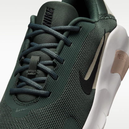Nike Flex Train Workout-Schuh (Herren) – Camo Green/Summit White/Cream II/Schwarz