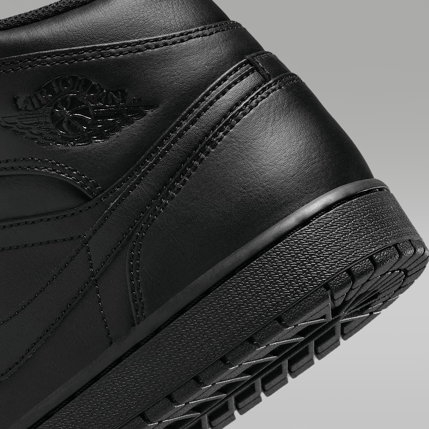Air Jordan 1 Mid Schuh (Herren) – Schwarz/Schwarz/Schwarz