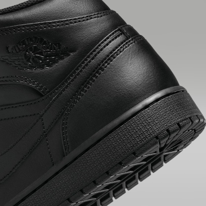 Air Jordan 1 Mid Schuh (Herren) – Schwarz/Schwarz/Schwarz