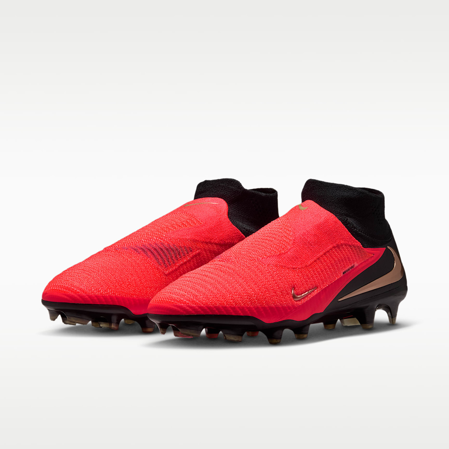 Nike Phantom 6 High Elite Fußballschuh für normalen Rasen – Bright Crimson/Bright Crimson/Schwarz