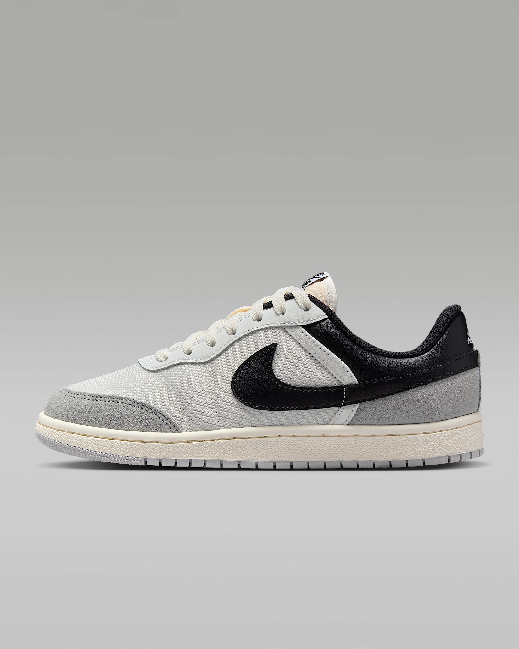 Air Jordan Skyline Low Damenschuh – Summit White/Light Smoke Grey/Sail/Schwarz