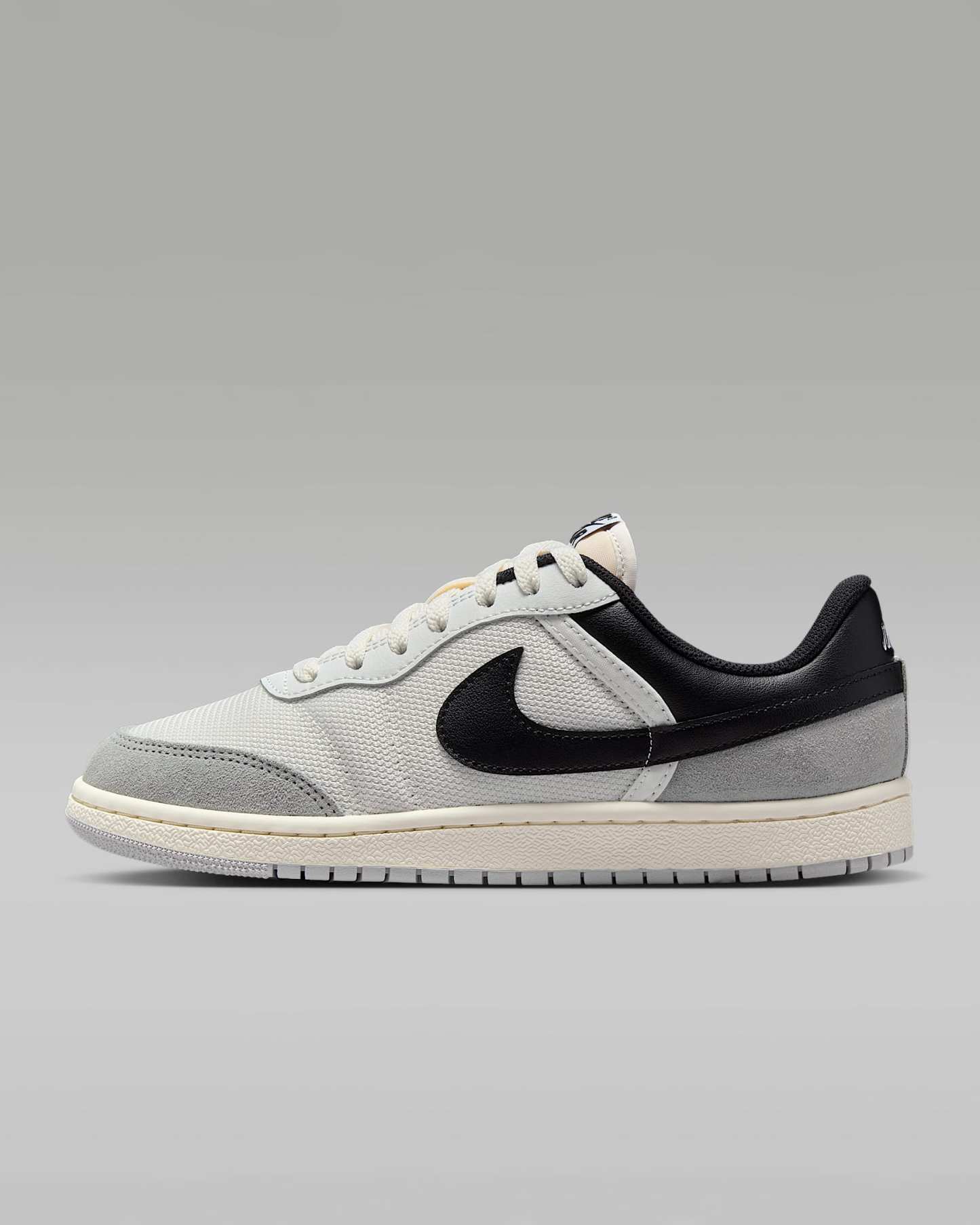 Air Jordan Skyline Low Damenschuh – Summit White/Light Smoke Grey/Sail/Schwarz