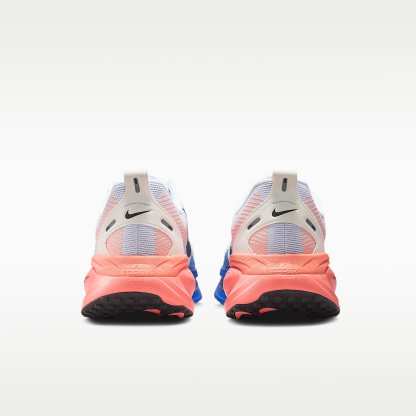 Nike Vomero 18 Straßenlaufschuh (Herren) – Weiß/Racer Blue/Atomic Pink/Schwarz