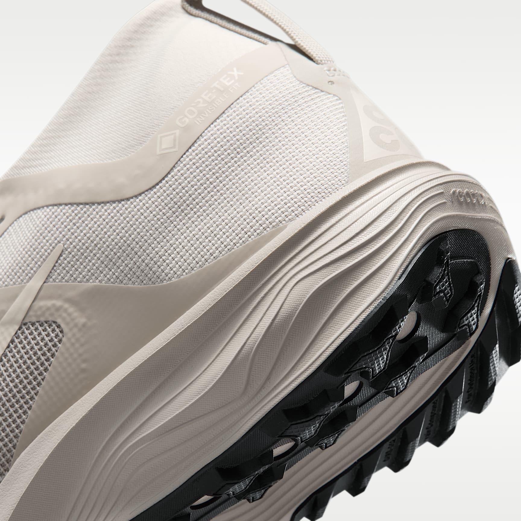 ACG Pegasus Trail GORE-TEX wasserfester Traillaufschuh (Damen) – Cream II/Light Orewood Brown